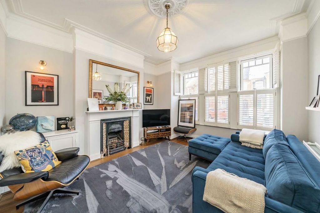 Property photo 2 of 9