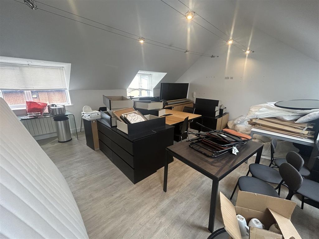 Property photo 2 of 6 Img_1163.Jpeg