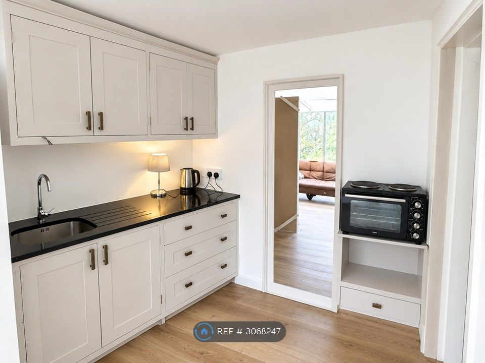 Property photo 2 of 3