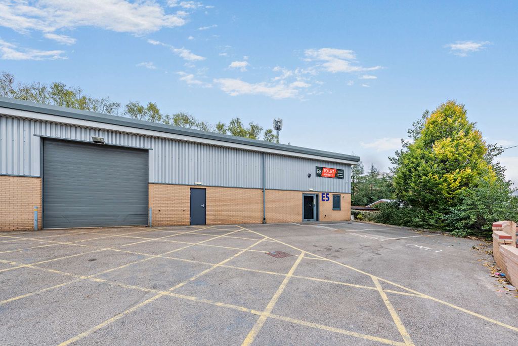 Property photo 2 of 29