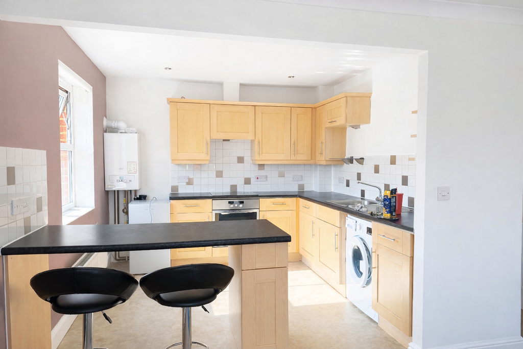 Property photo 3 of 10 Kitchen