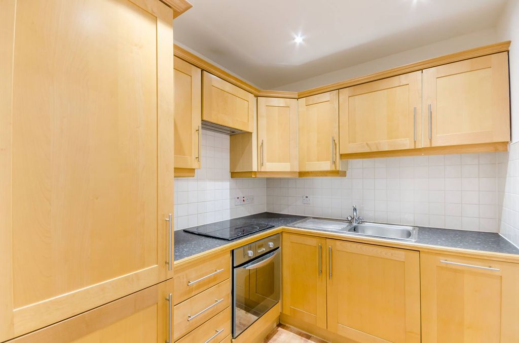 Property photo 3 of 5