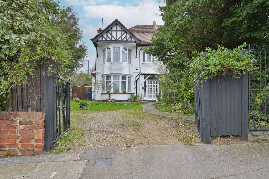 Property photo 1 of 25