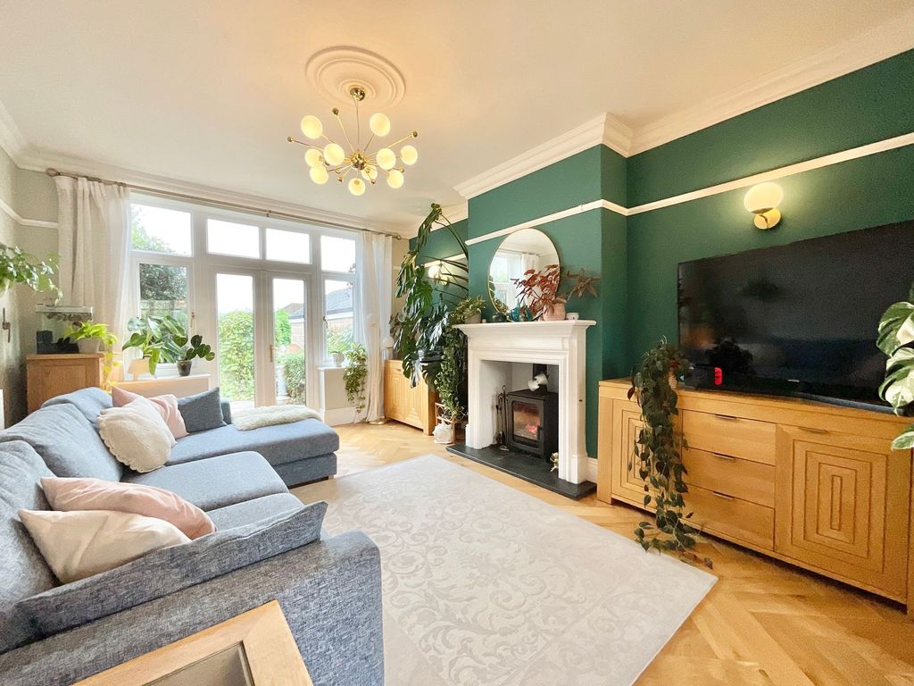 Property photo 2 of 30