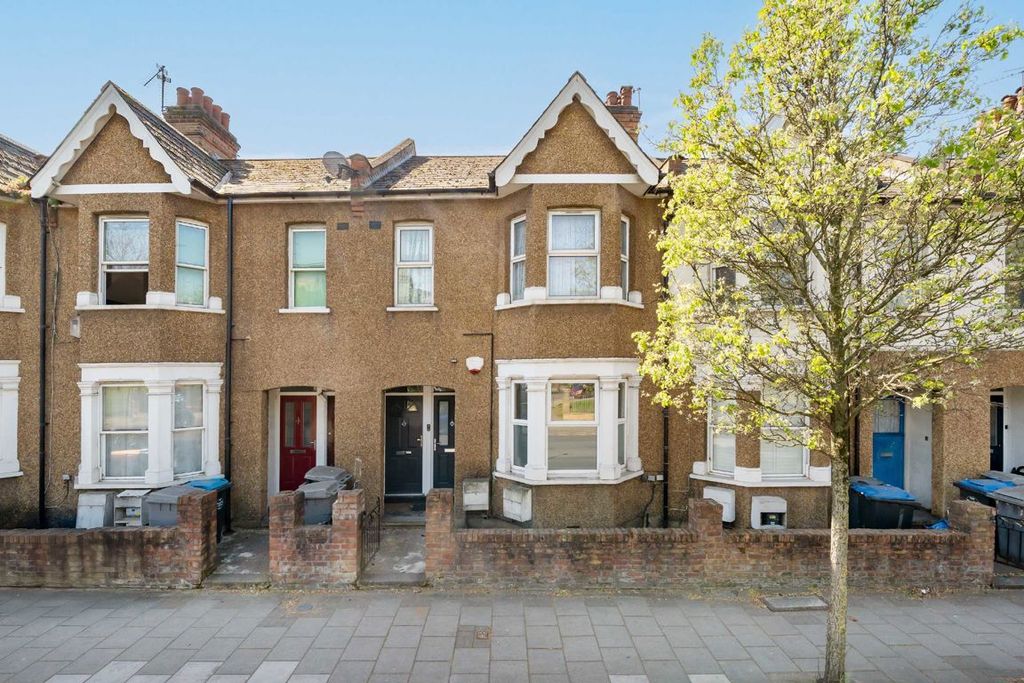 Property photo 1 of 7