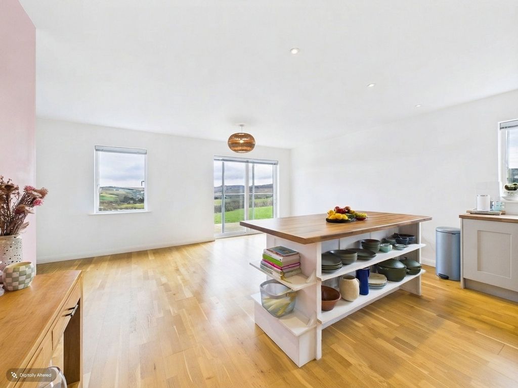 Property photo 3 of 23