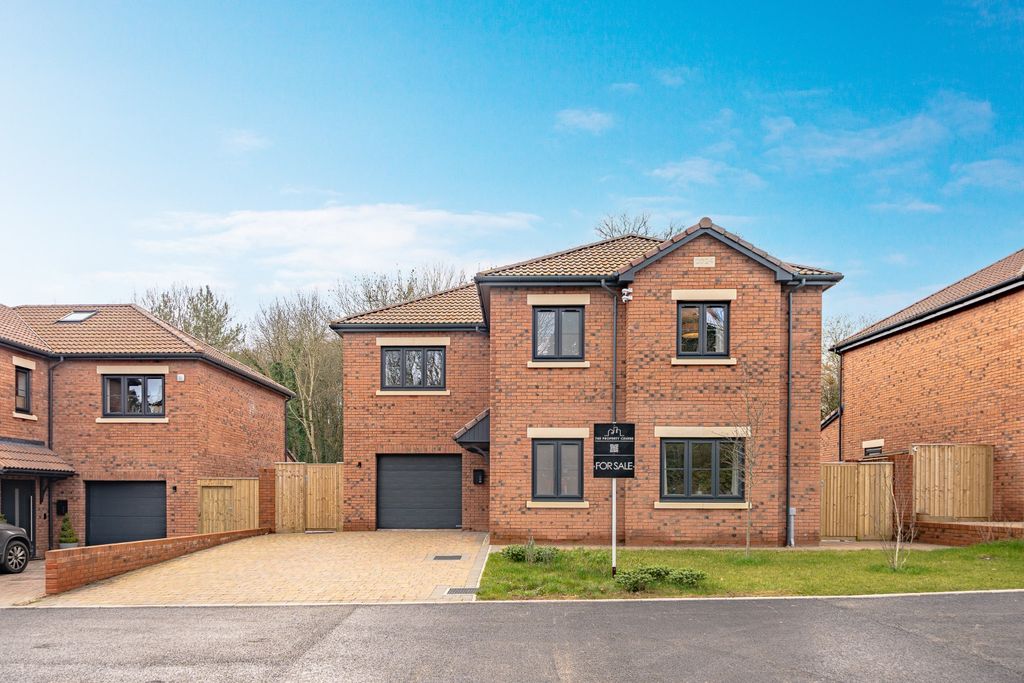 Property photo 1 of 29 4848861