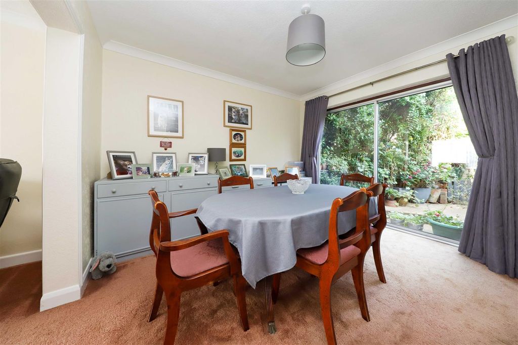 Property photo 3 of 12 Dining Room