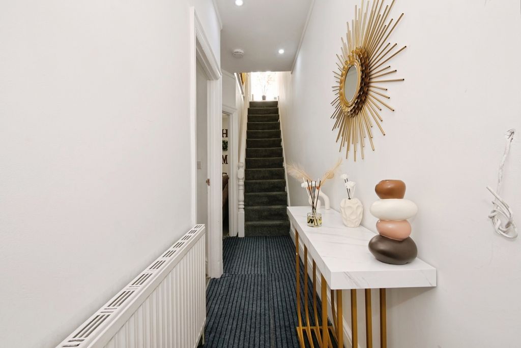 Property photo 3 of 15 Pbox-Img.Jpg