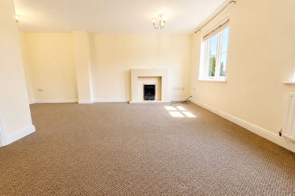 Property photo 3 of 13 Picture No. 21
