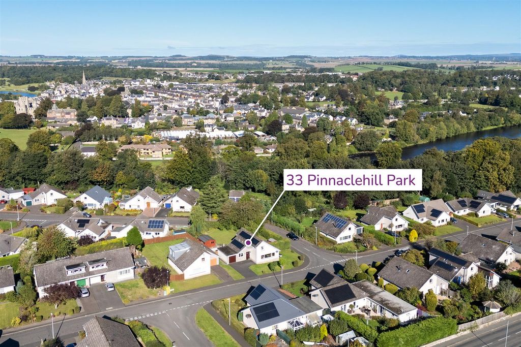 Property photo 2 of 22 33_Pinnaclehill_Park-02.Jpg