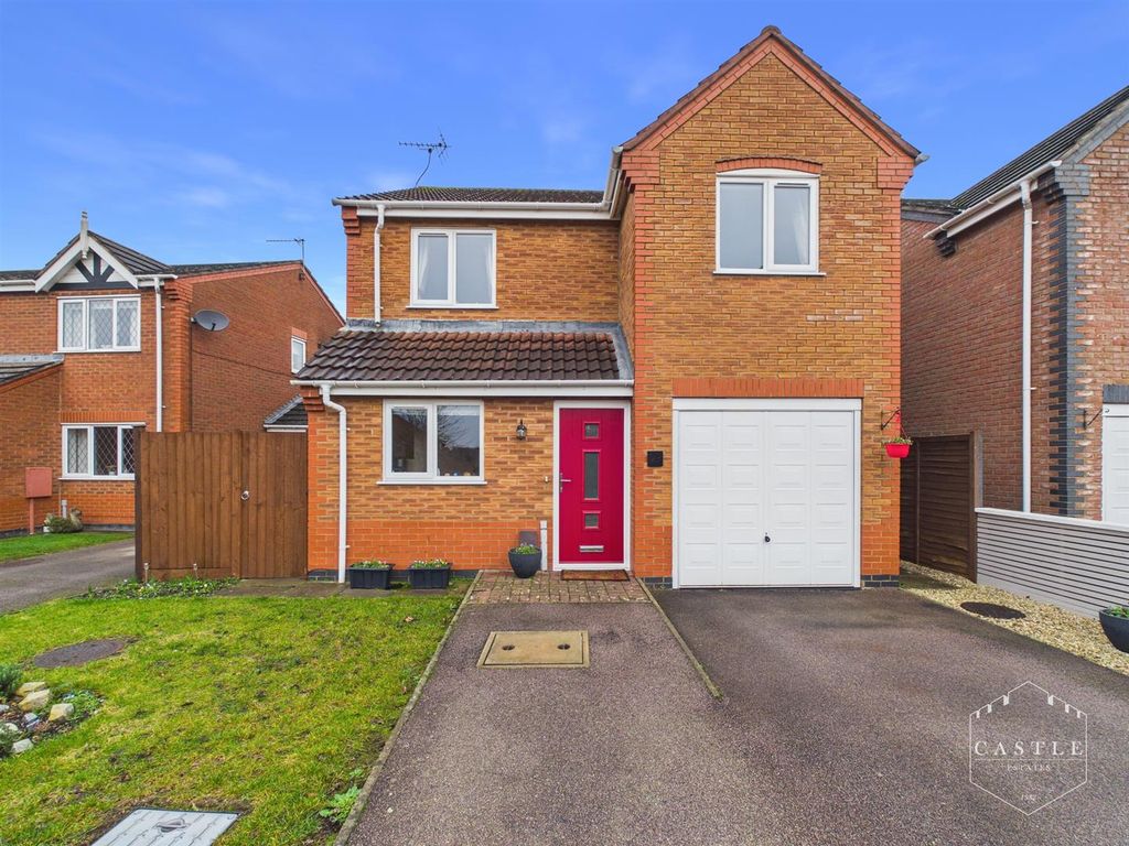 Property photo 1 of 25 Outside