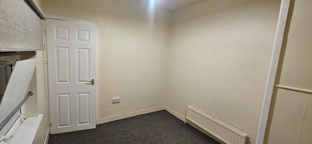 Property photo 2 of 7 Property