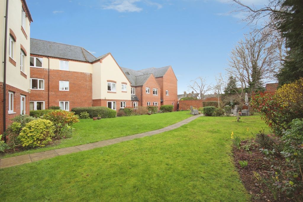 Property photo 1 of 14