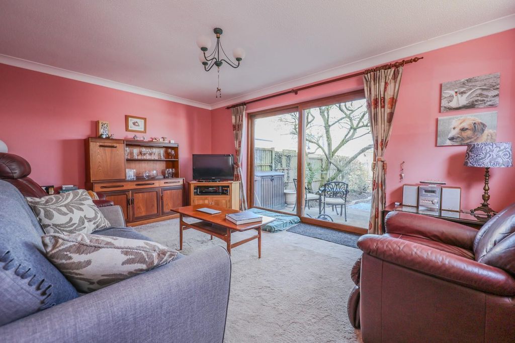 Property photo 3 of 21