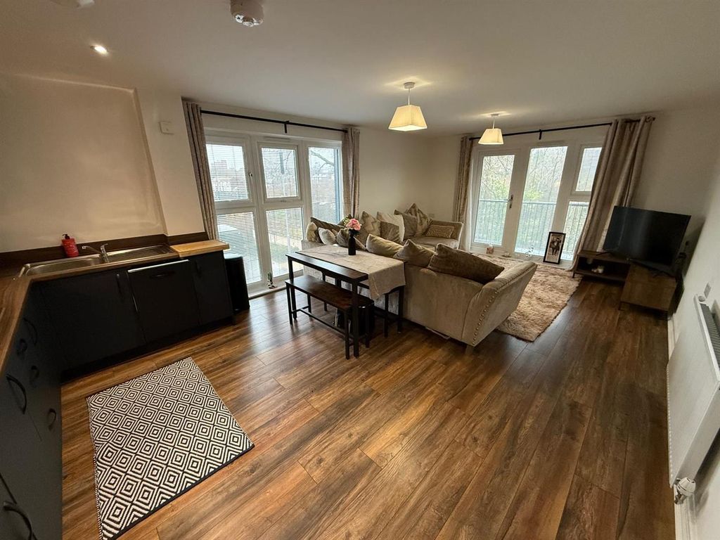 Property photo 2 of 15