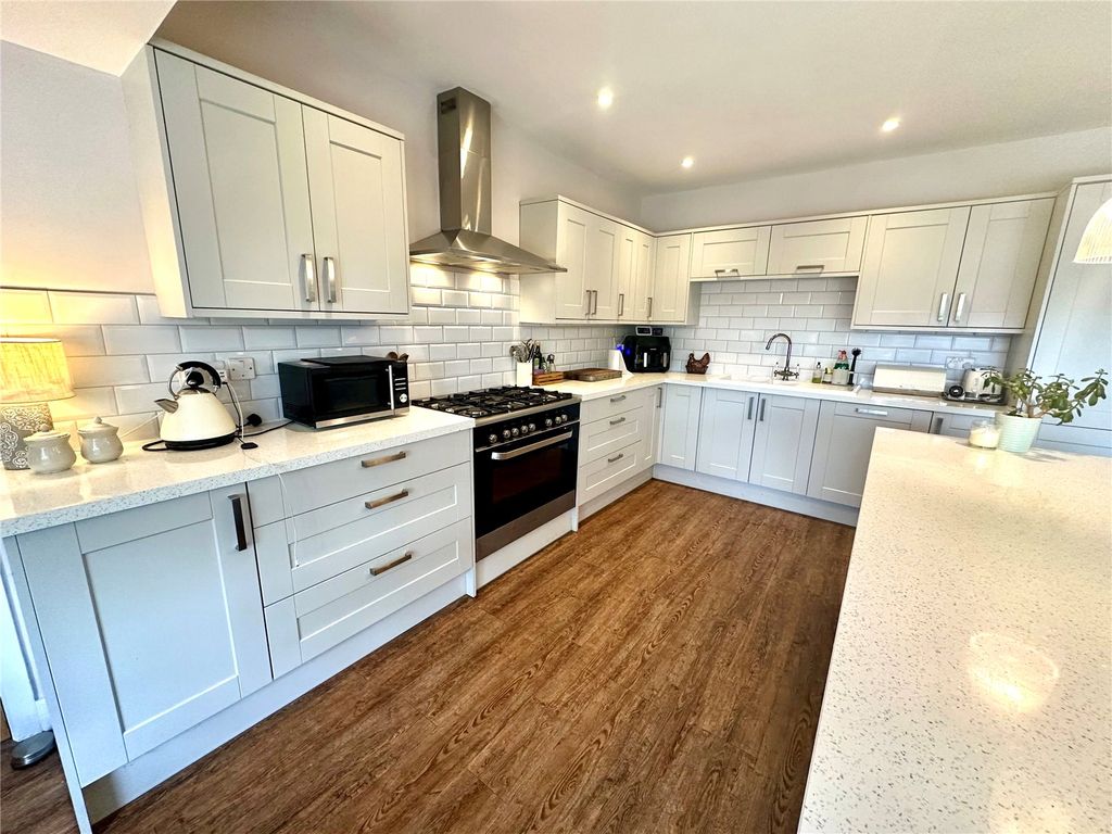 Property photo 2 of 14 Picture No. 07