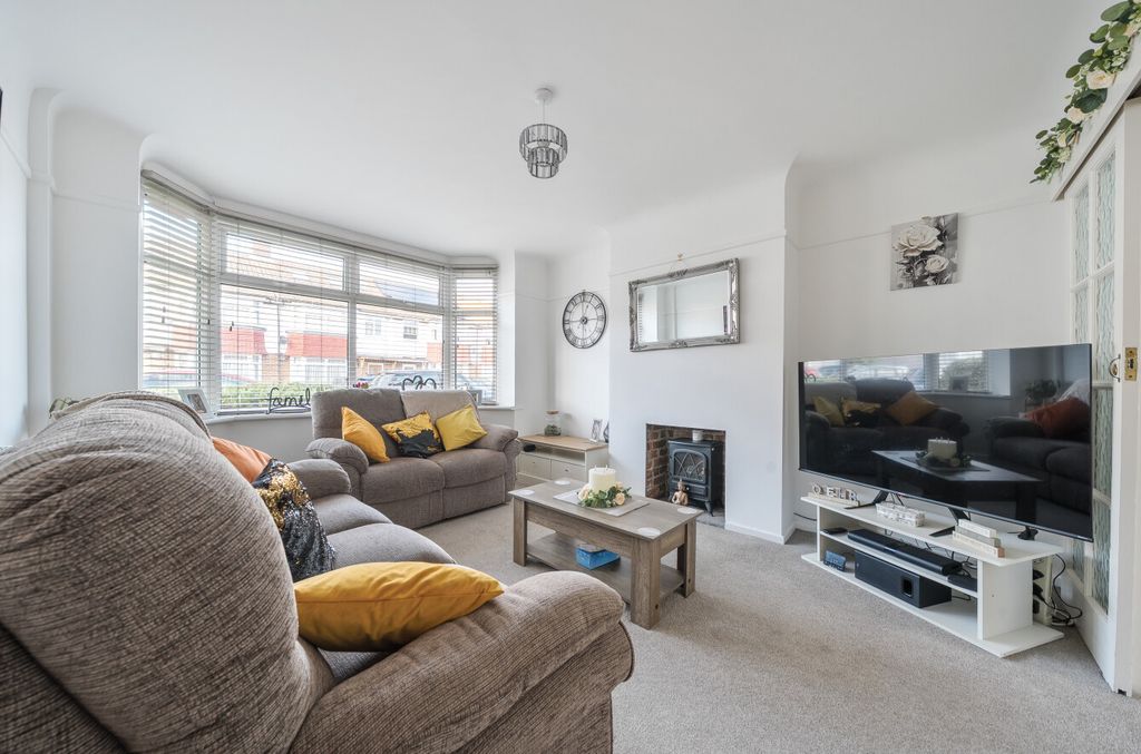 Property photo 2 of 14 1523305-7-6Aac2d8...