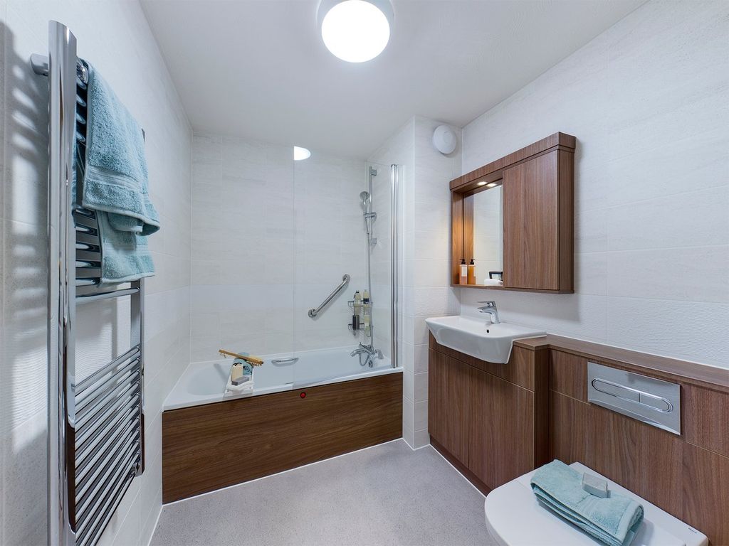 Additional image 10 of 2 bed flat for saleDovehouse Lodge, Hitchin SG5