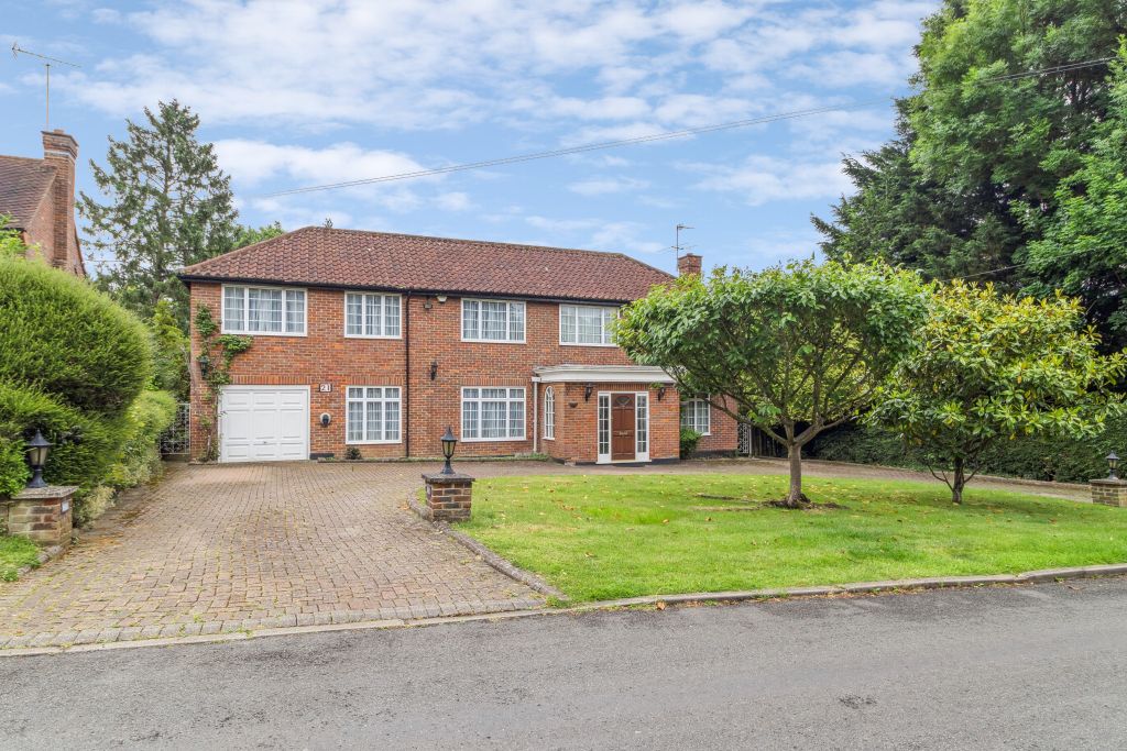 Property photo 1 of 17
