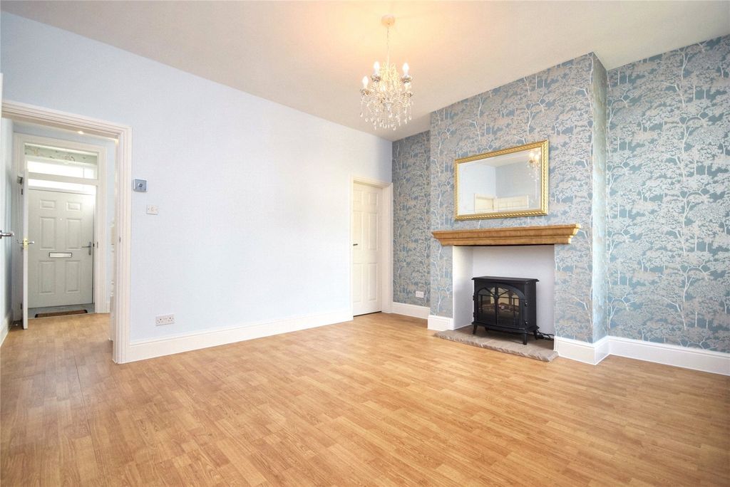 Property photo 3 of 20 Living Room