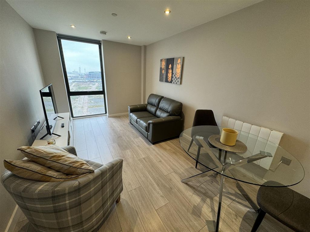 Property photo 1 of 9 Living Room