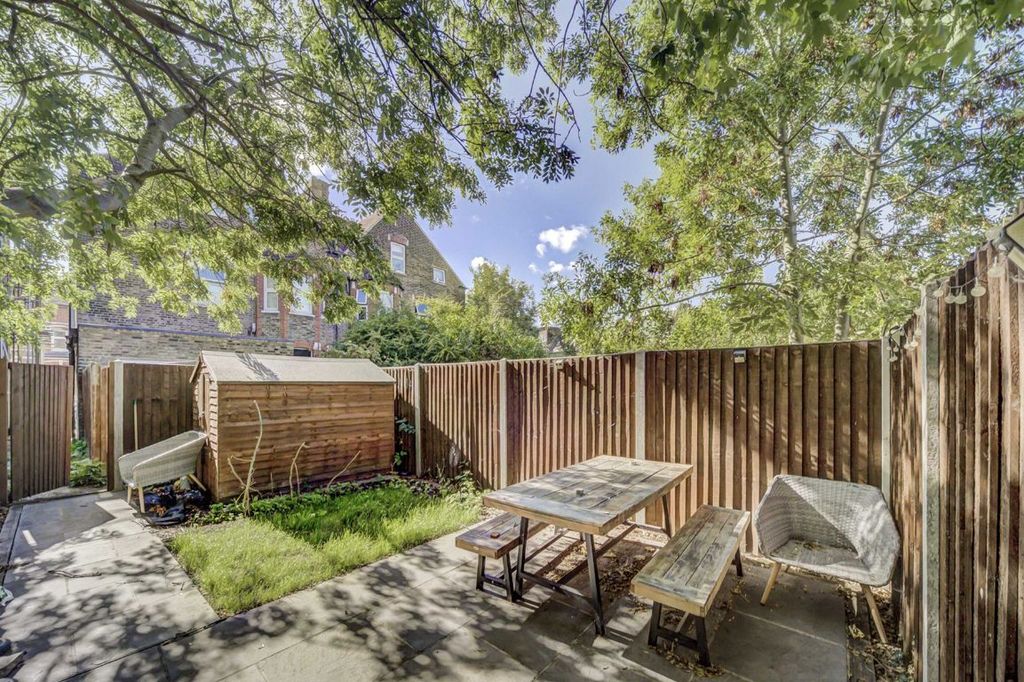 Property photo 3 of 6