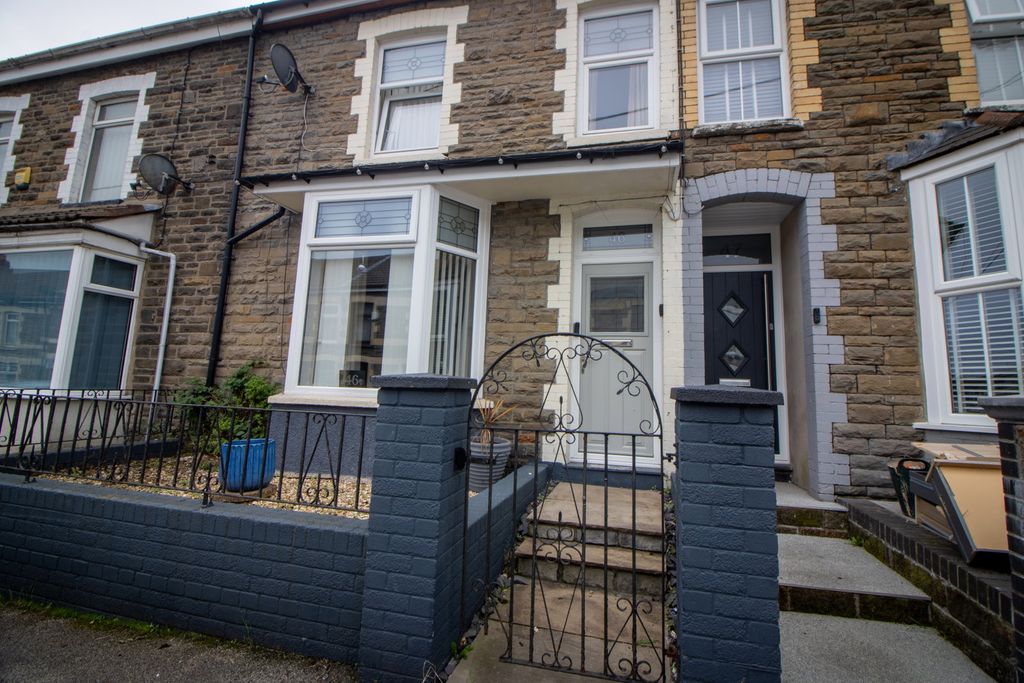 Property photo 1 of 31