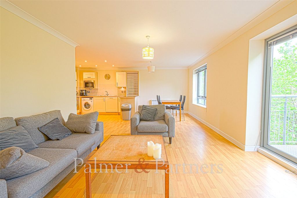 Property photo 2 of 10 Reception Room