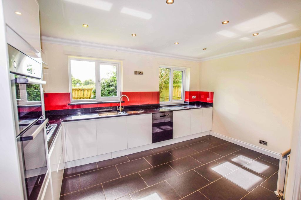 Property photo 3 of 18 Picture No. 55