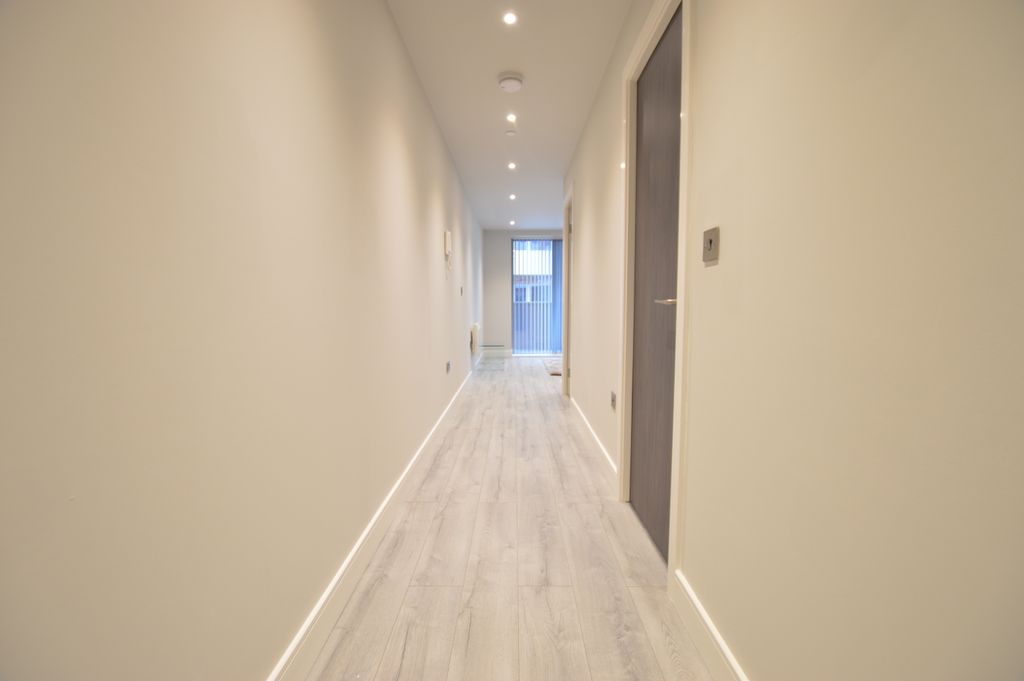 Property photo 3 of 6 Hallway