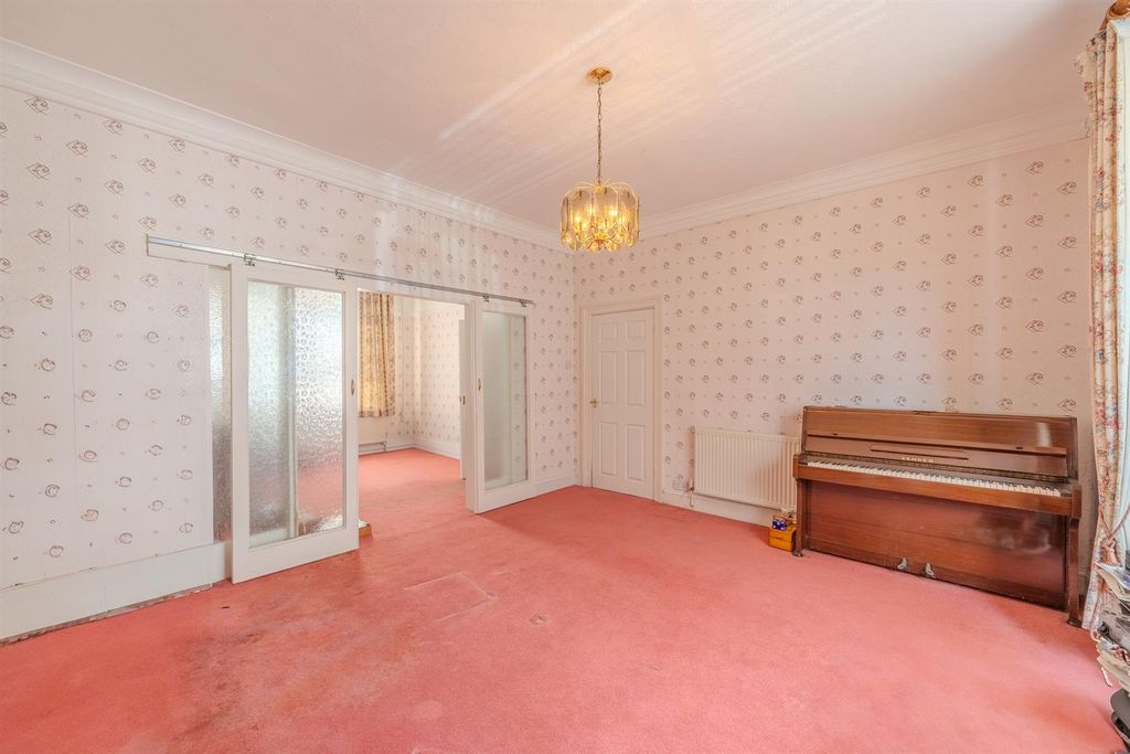 Property photo 3 of 34 Fairfield-19.Jpg