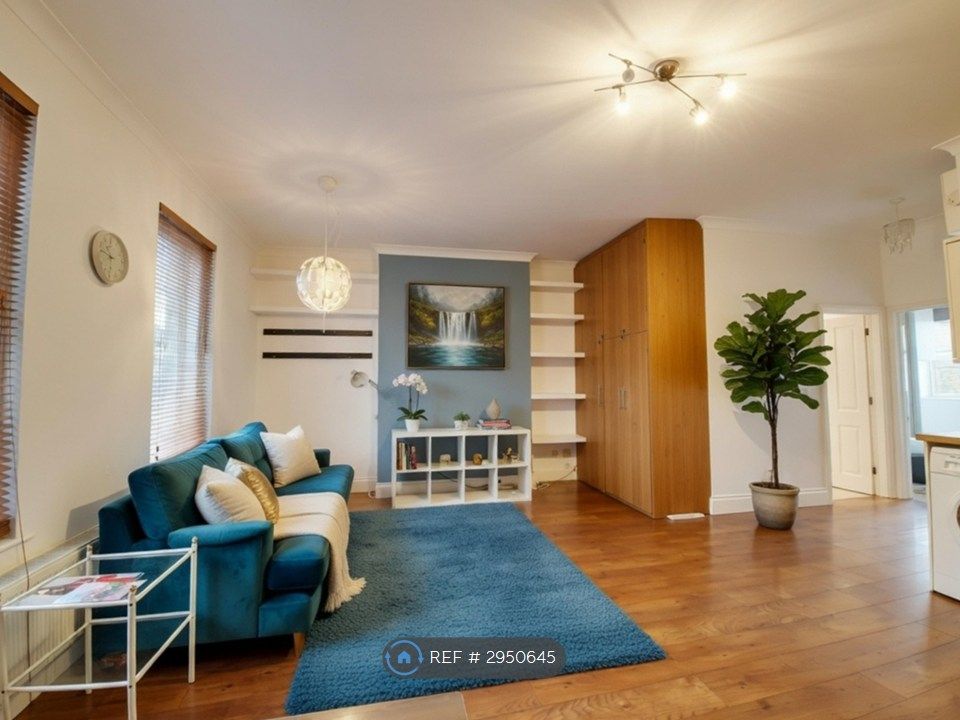 Property photo 3 of 6
