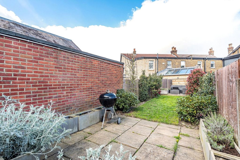 Property photo 2 of 13 Picture No. 19