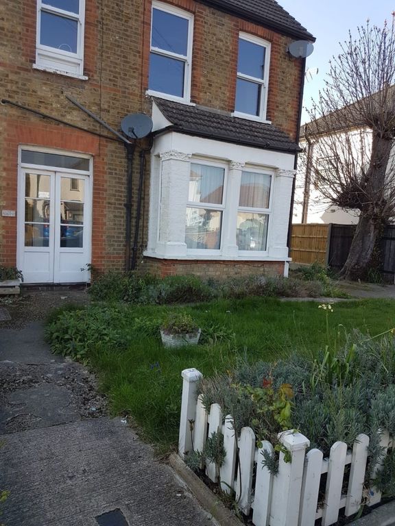 Property photo 2 of 8