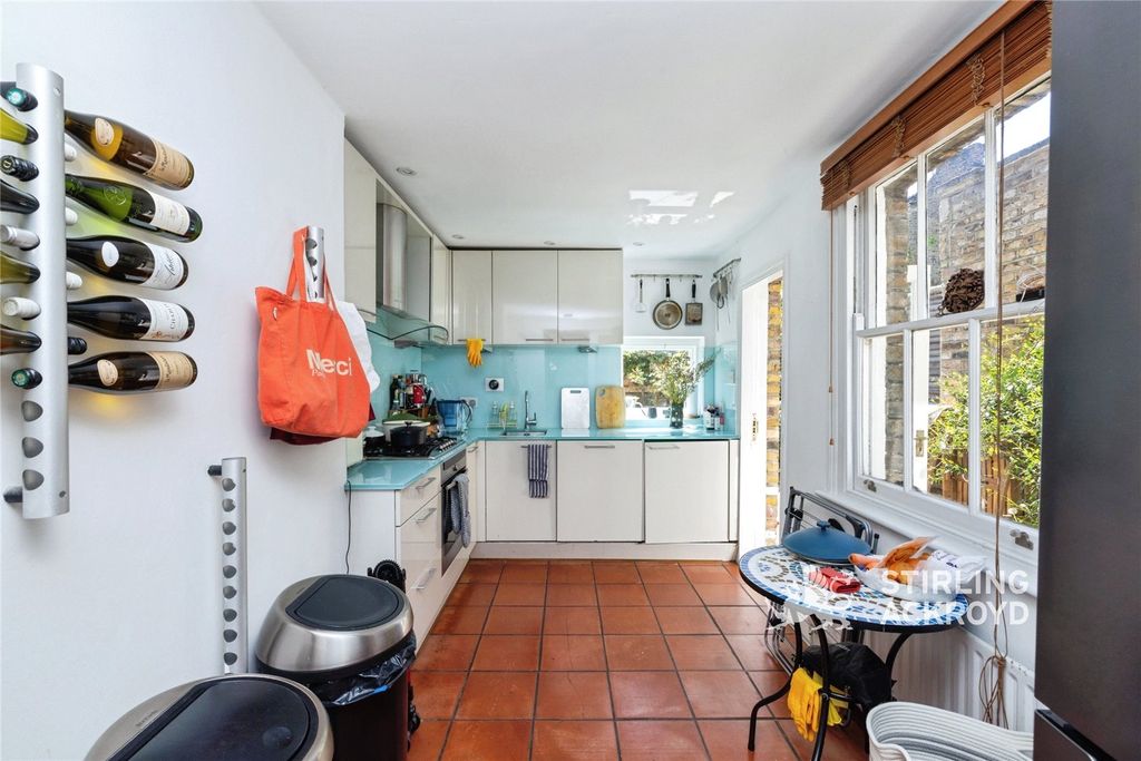 Property photo 3 of 22 Kitchen