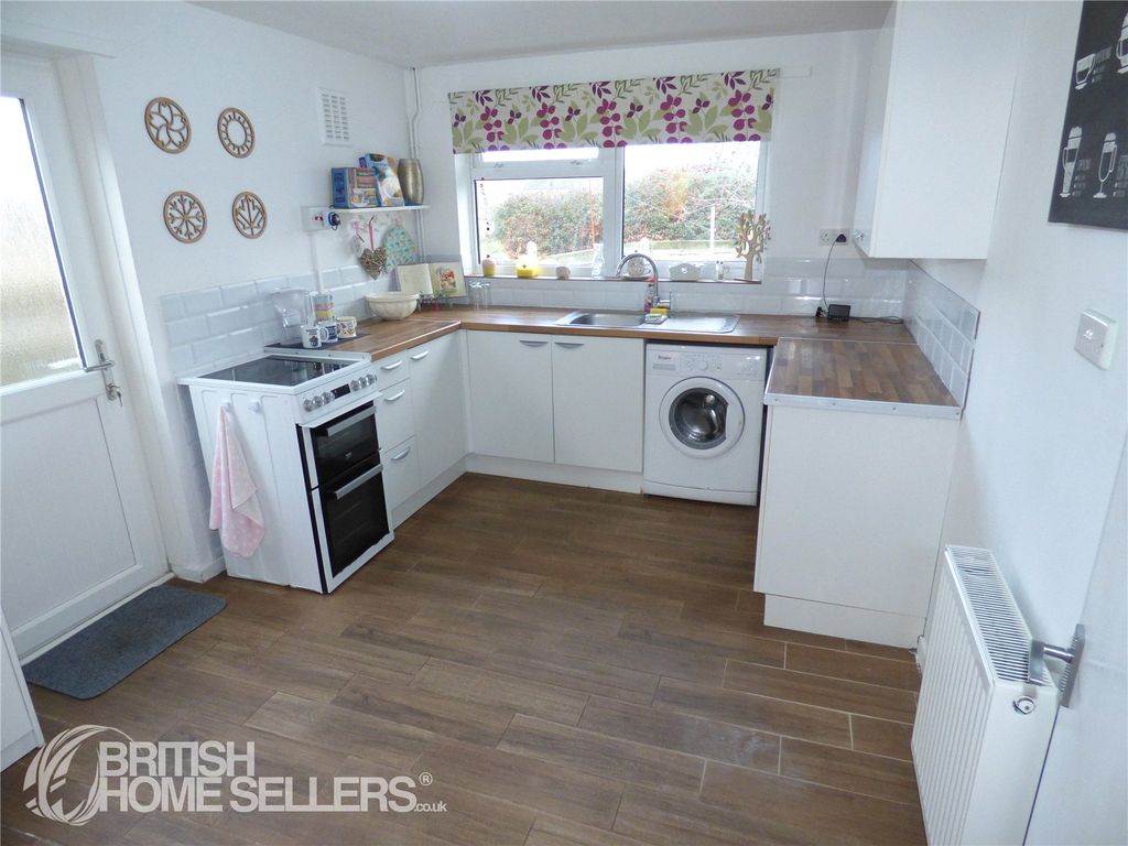 Property photo 3 of 16 Picture No. 19