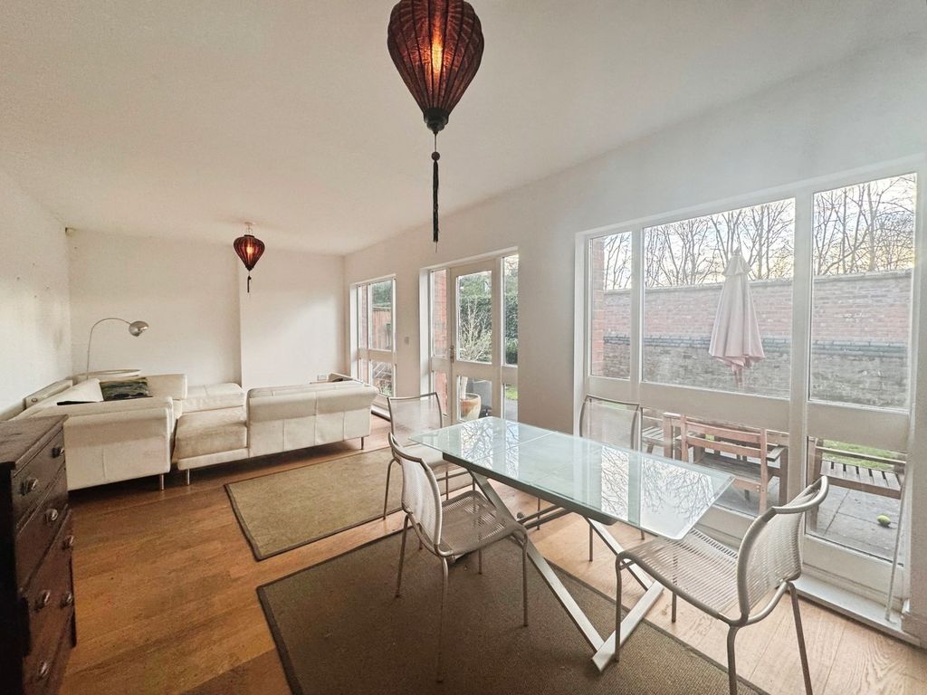 Property photo 3 of 21 Picture No. 69