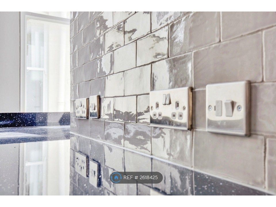 Property photo 3 of 13 Kitchen