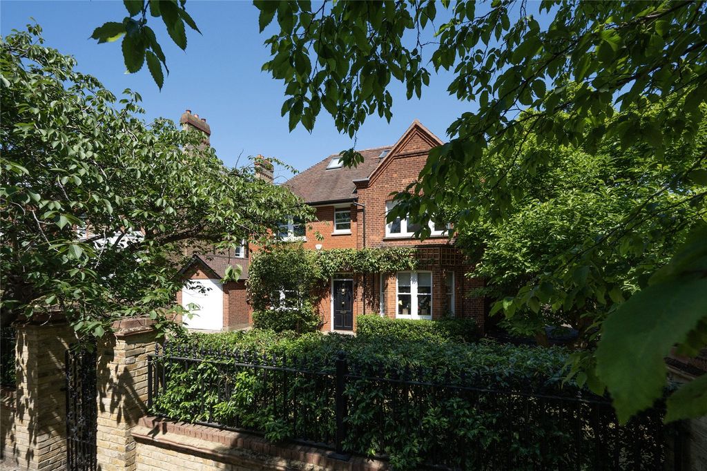 Property photo 1 of 19 External