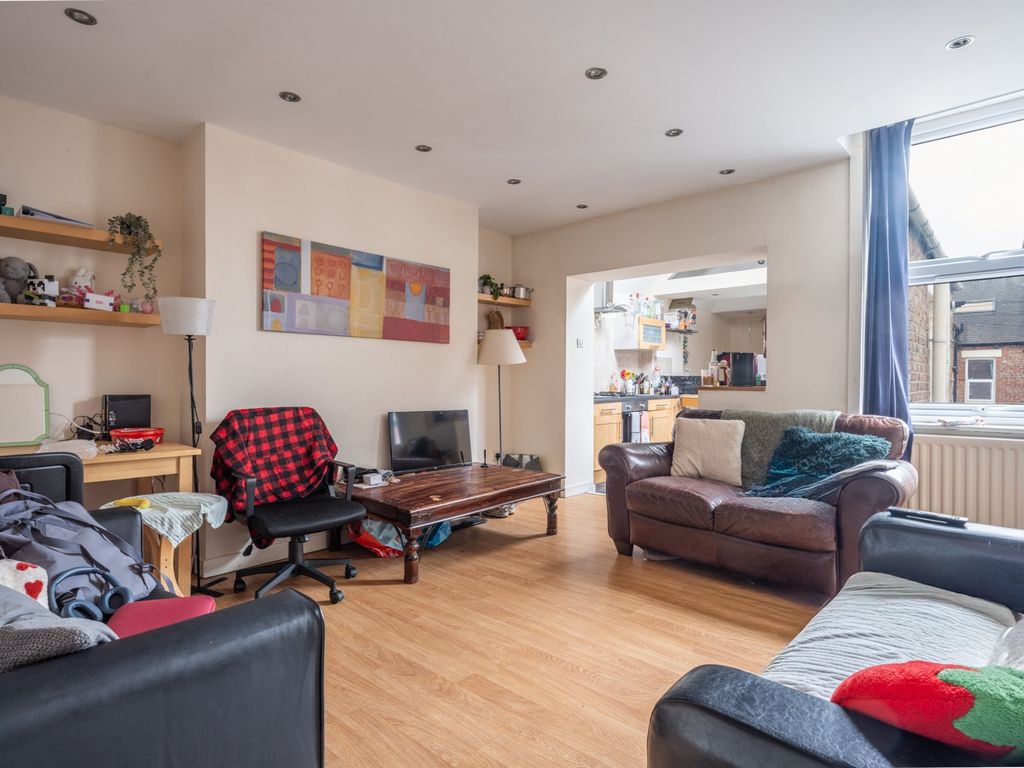 Property photo 1 of 14 4646610