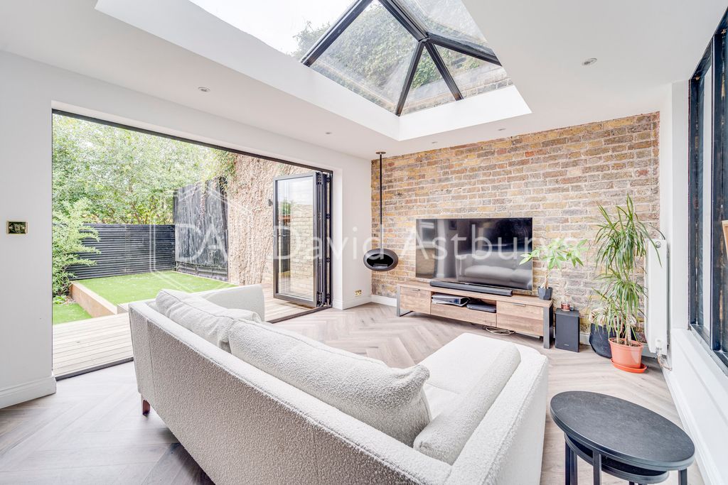 Property photo 1 of 15 Ndb03005_Enfused