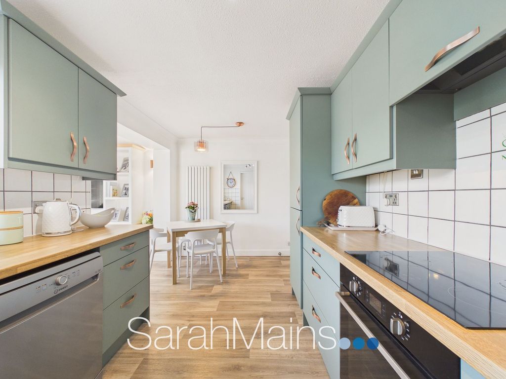 Property photo 2 of 15 Dining Kitchen