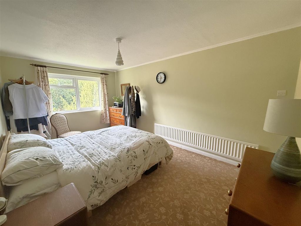 Additional image 6 of 2 bed flat for saleBincleaves Road, Rodwell DT4
