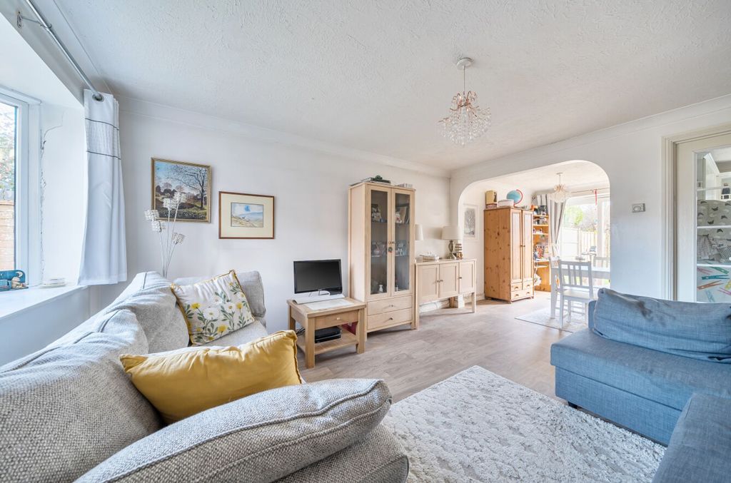 Property photo 2 of 19