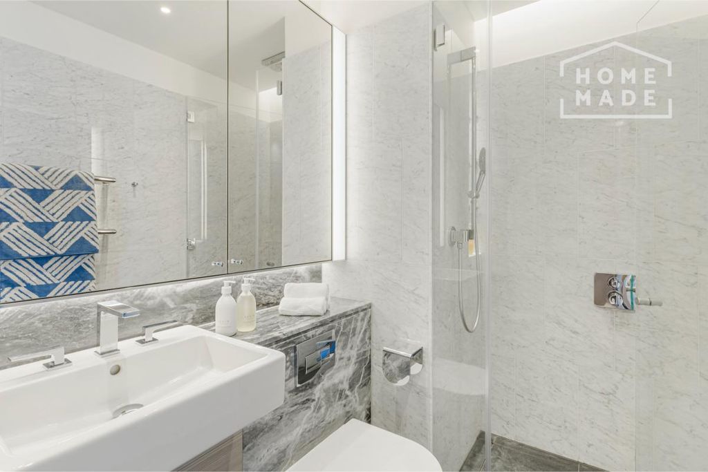 Property photo 1 of 37