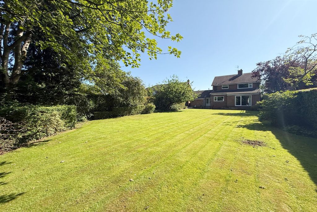 Property photo 2 of 23 Rear Garden