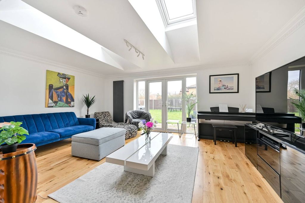 Property photo 1 of 13