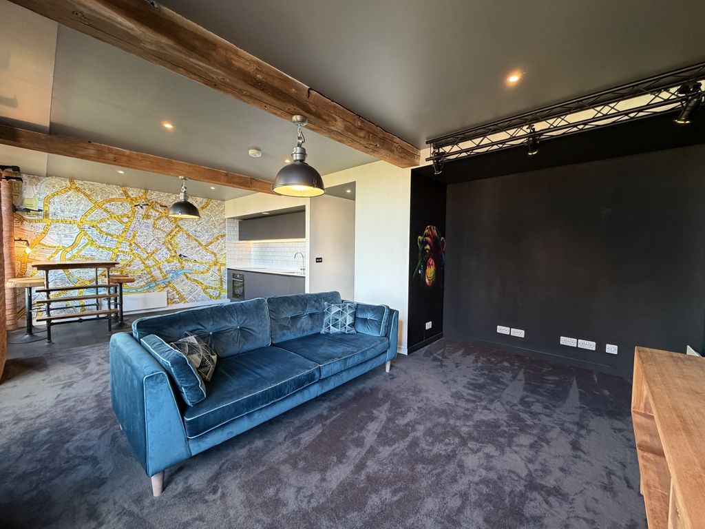 Property photo 1 of 26 Img_4405