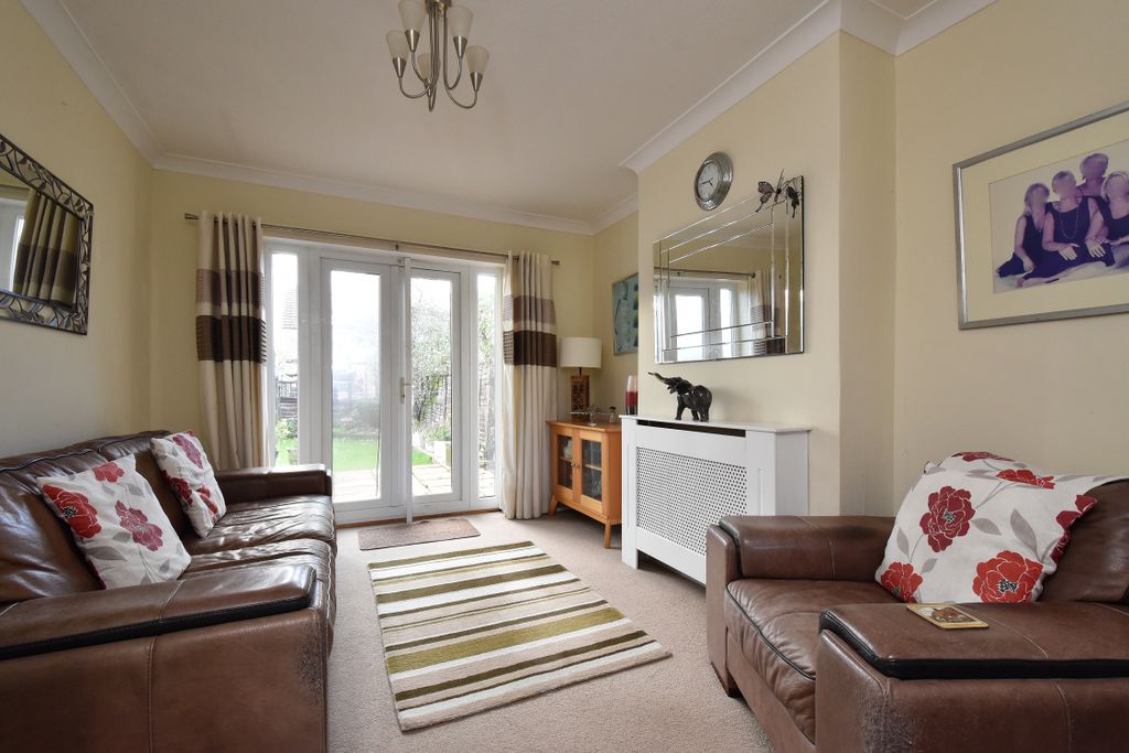 Property photo 3 of 14